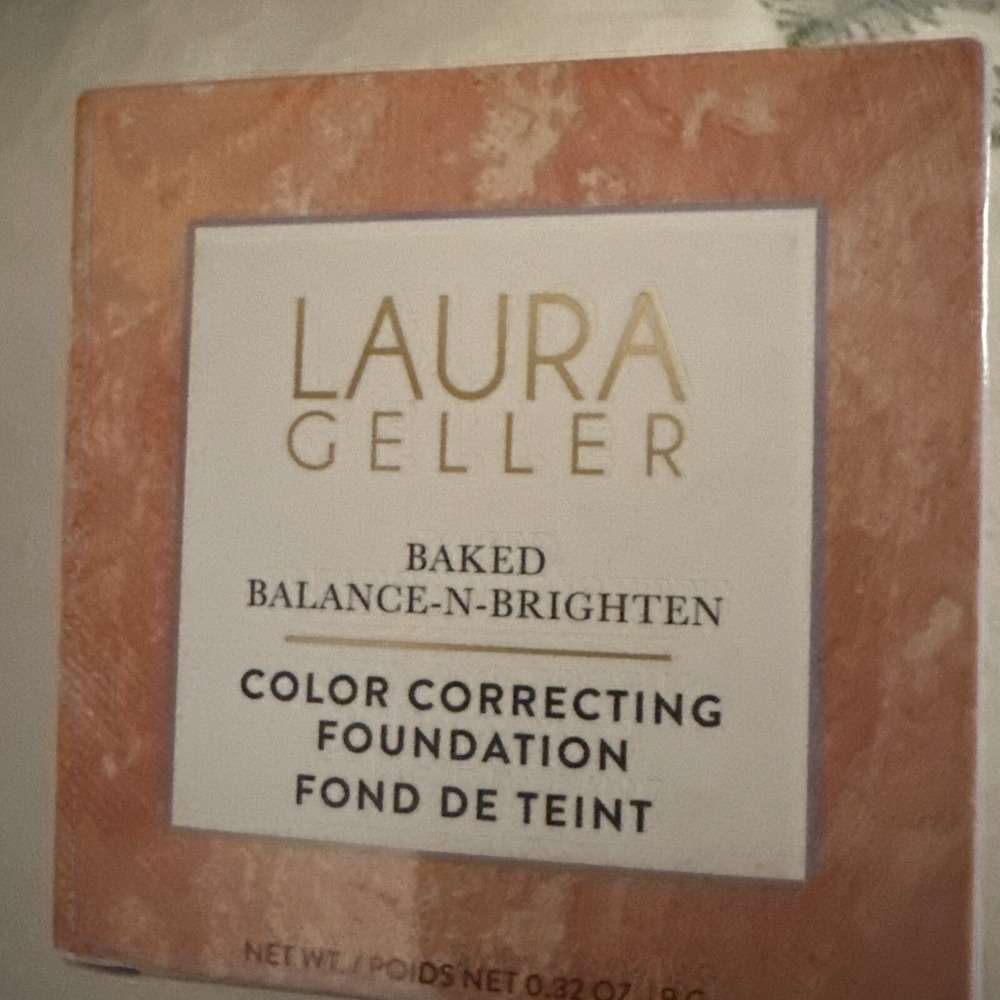 LAURA GELLER  Baked Balance-n-Brighten Color Correcting Foundation Light  0.32oz